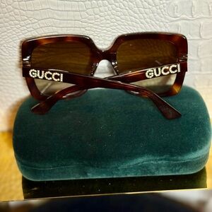 GUCCI Havana Tortoise Brown Sunglasses with Crystal Gucci Logo (GG0418S)